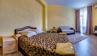 Гостиница Мидас Керчь Двухместный номер Делюкс с 1 кроватью + дополнительная кровать-1